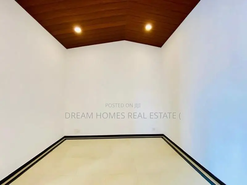 Modern 3 Bedroom House for Sale – Athurugiriya