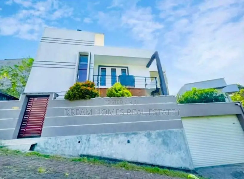 Luxury Home for Sale in Kaduwela