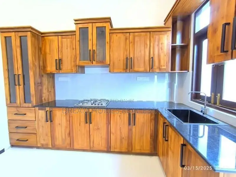 Modern Luxury Home for Sale – Athurugiriya