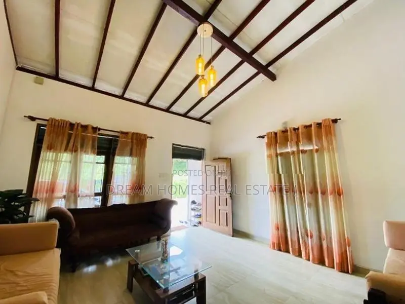 4 Bedroom Family Home for Sale in Malabe