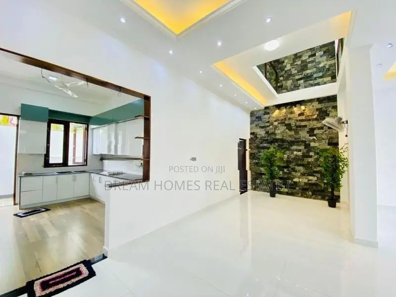 මාලබෙන් අලුත් ම නිවසක් විකිනීමට