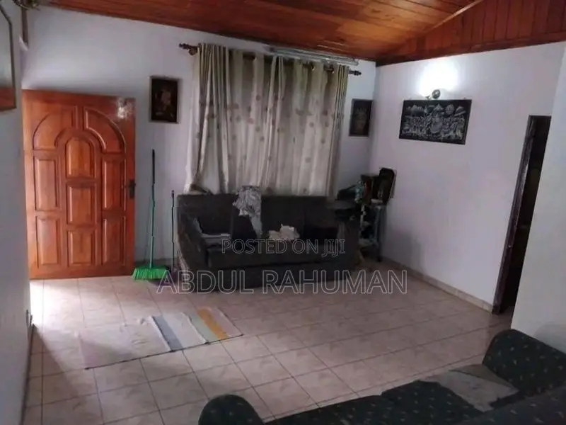 තනි ගෙදර Ruwenwella Rent