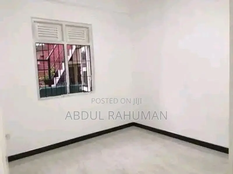 තනි ගෙදර Ruwenwella Rent