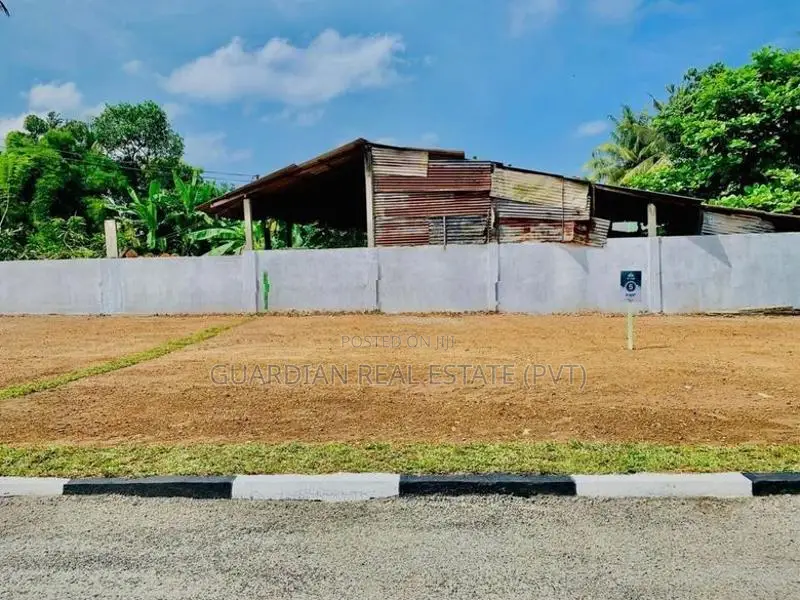 Valuable Land for Sale in Athurugiriya