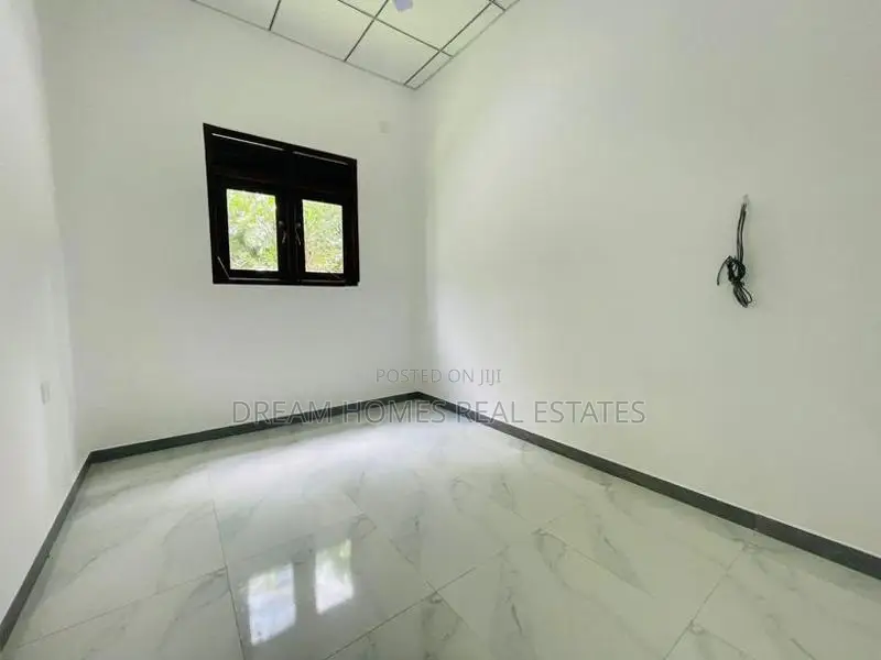 Luxury 4-Bedroom House for Sale in Kiribathgoda