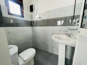 Luxury 4-Bedroom House for Sale in Kiribathgoda