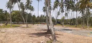කුරුණෑගල පුත්තලම් පාරෙන් ඉඩමක්