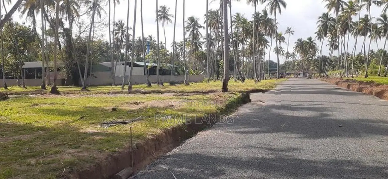 කුරුණෑගල පුත්තලම් පාරෙන් ඉඩමක්
