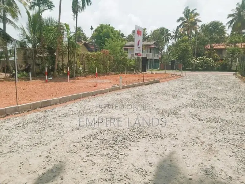 Land for Sale in Kandana Ganemulla 276 Road