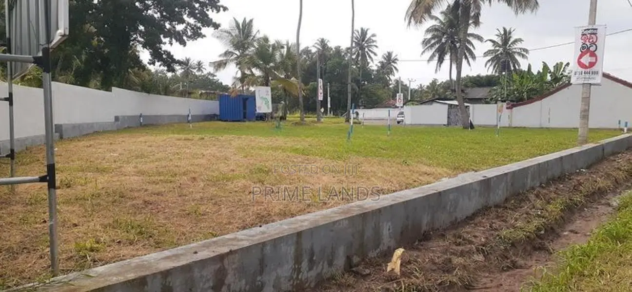 කුරුණෑගල දඹුලු පාරට මුහුණලා ඉඩමක්