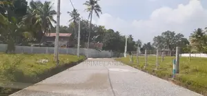 කුරුණෑගල දඹුලු පාරට මුහුණලා ඉඩමක්