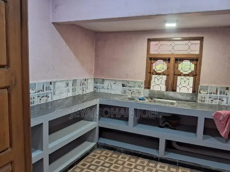 மாங்குளம் A9 Road side House for Rent ( Mankulam)