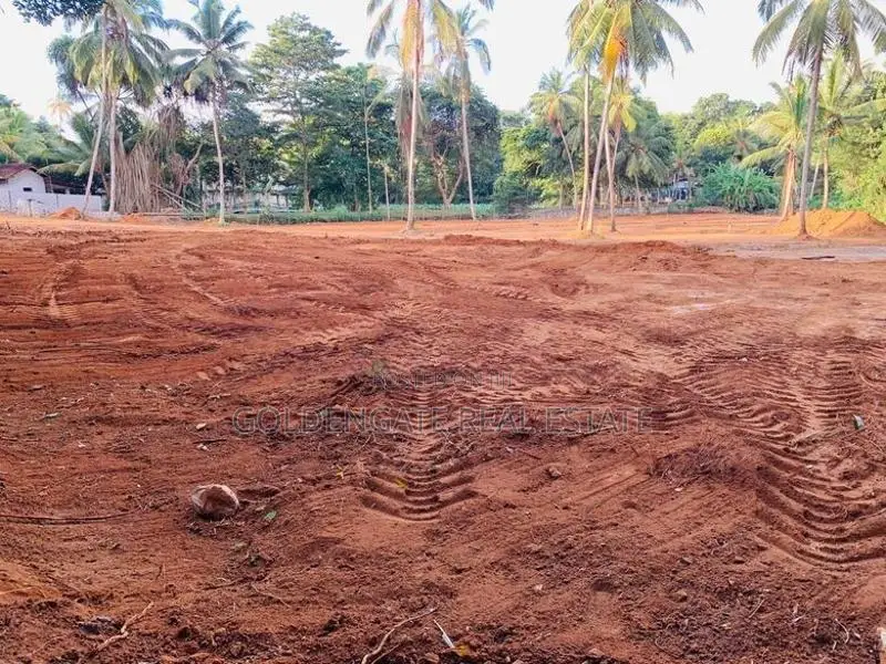 Land for Sale Near the Seaduwa Road in Udugampala