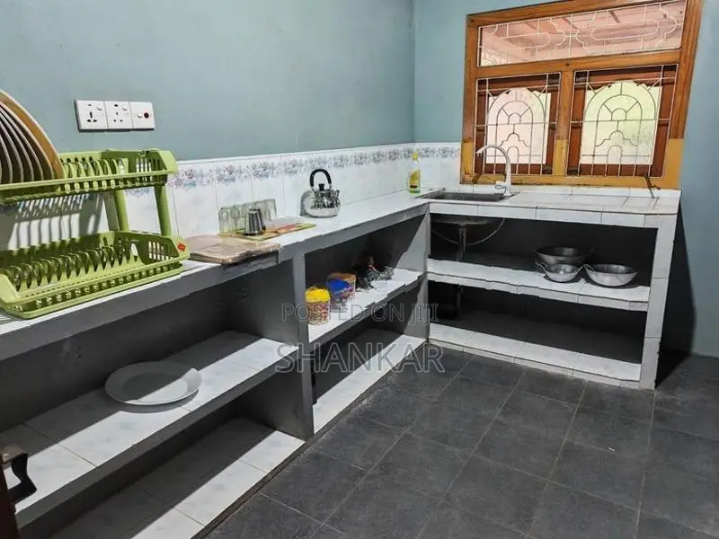GUEST HOUSE FOR RENT IN JAFFNA TOWN