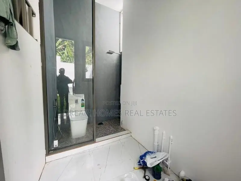 Modern 3BR House for Sale – Kadawatha