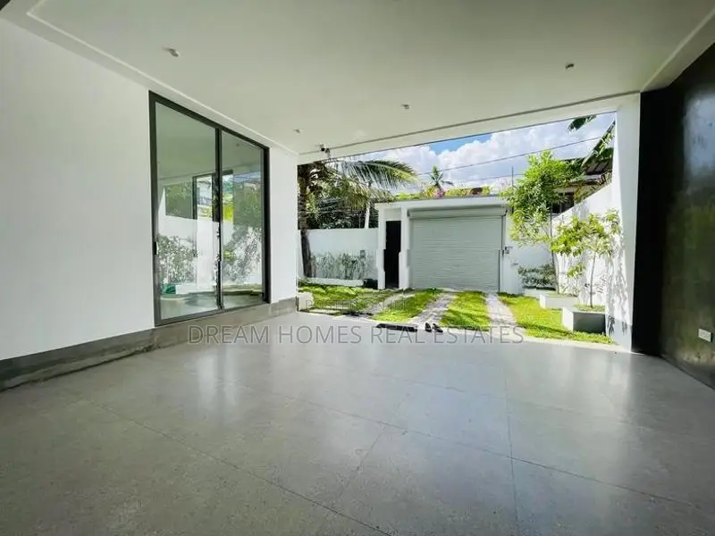 Modern 3BR House for Sale – Kadawatha