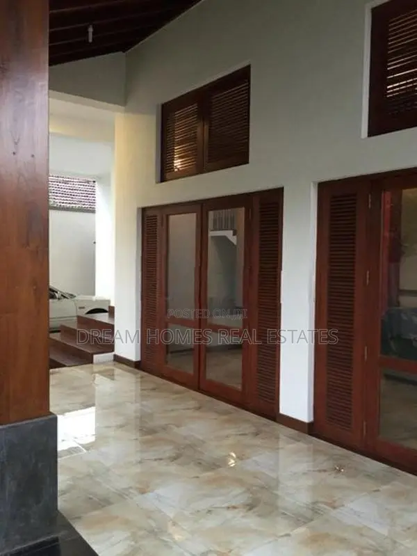 Modern Luxury Home for Sale at Delpe Junction, Ragama