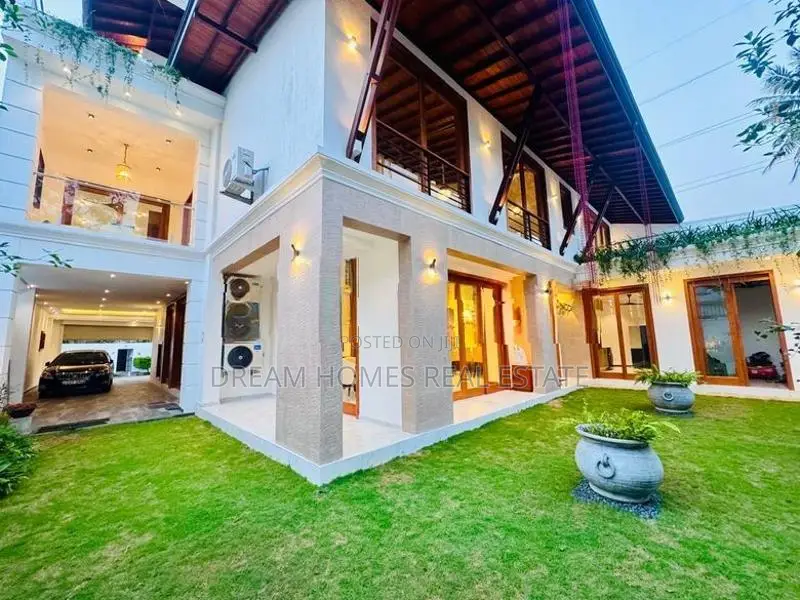Ultra-Luxury 6BR House for Sale – Jayanthipura