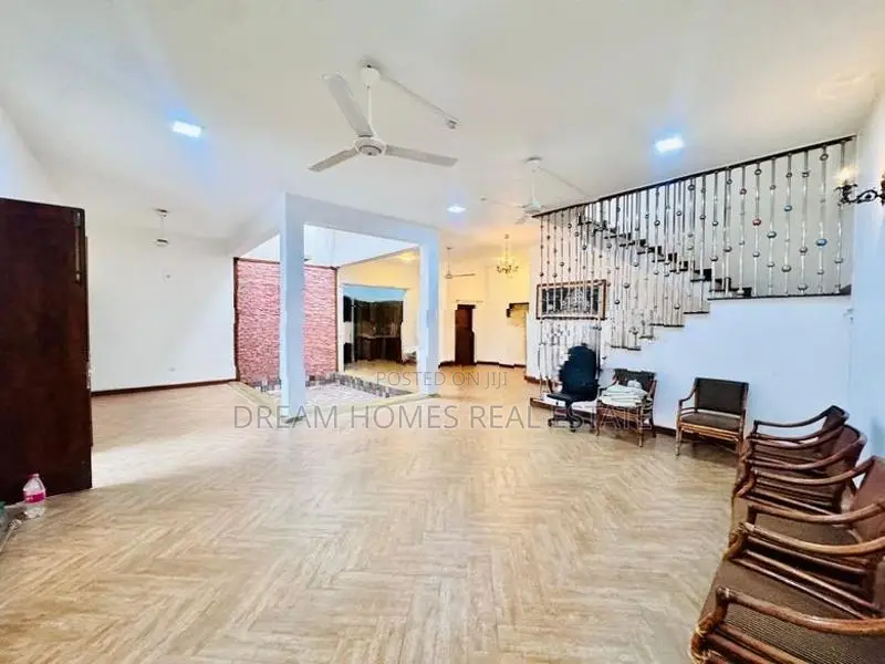 3-Storey Family Home with Rooftop Terrace – Kalubowila