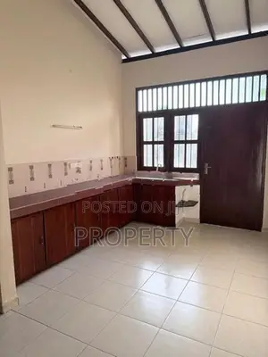 4BR Upper floor for Rent in Ratmalana