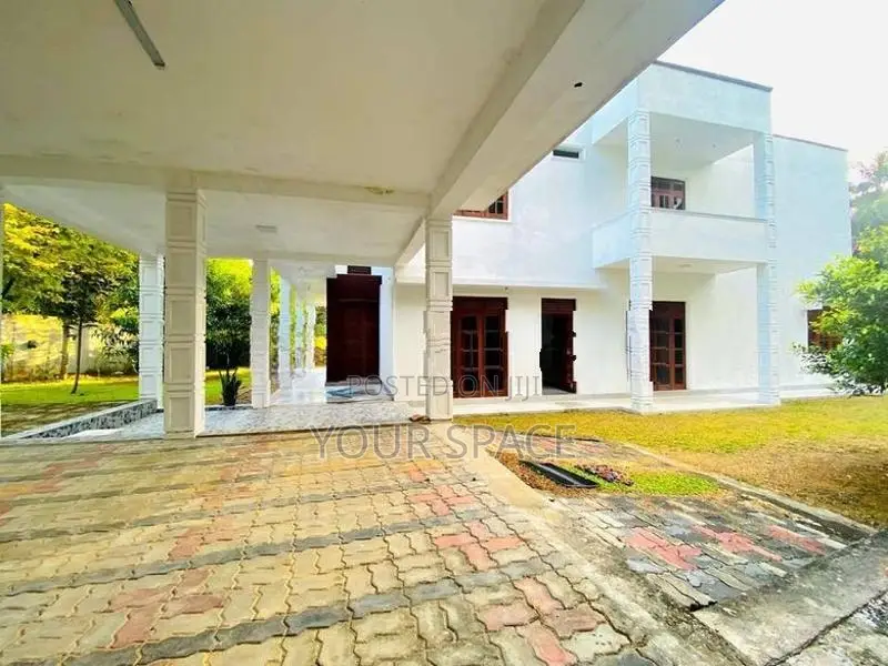 3 Story House for Rent Homagama