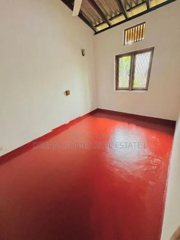 House for Sale in Athurugiriya – Peaceful Residential Location