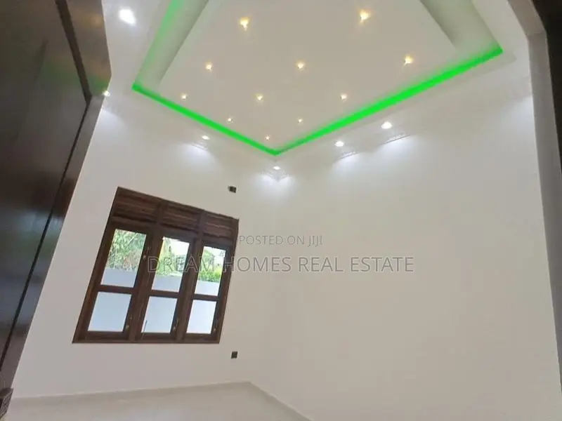 Modern 3-Bedroom House for Sale in Kesbewa, Piliyandala
