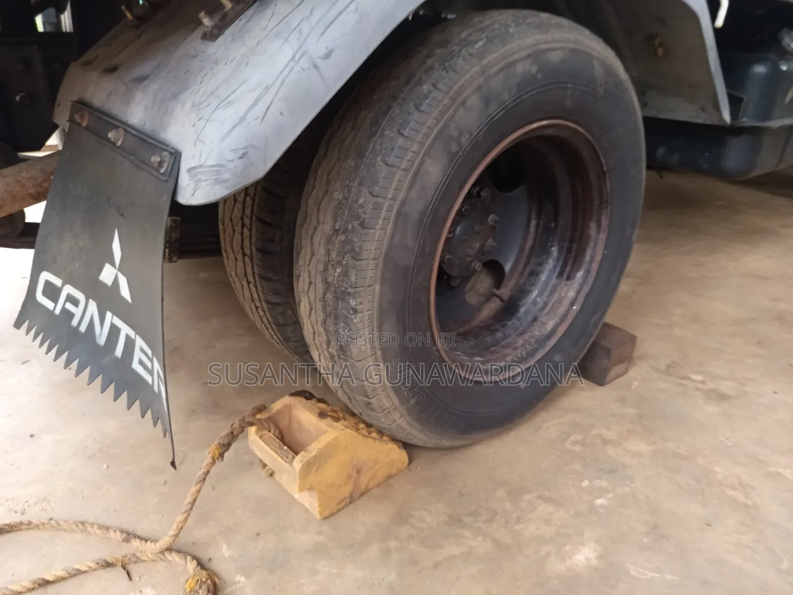 Mitsubishi Canter 1991 Off white