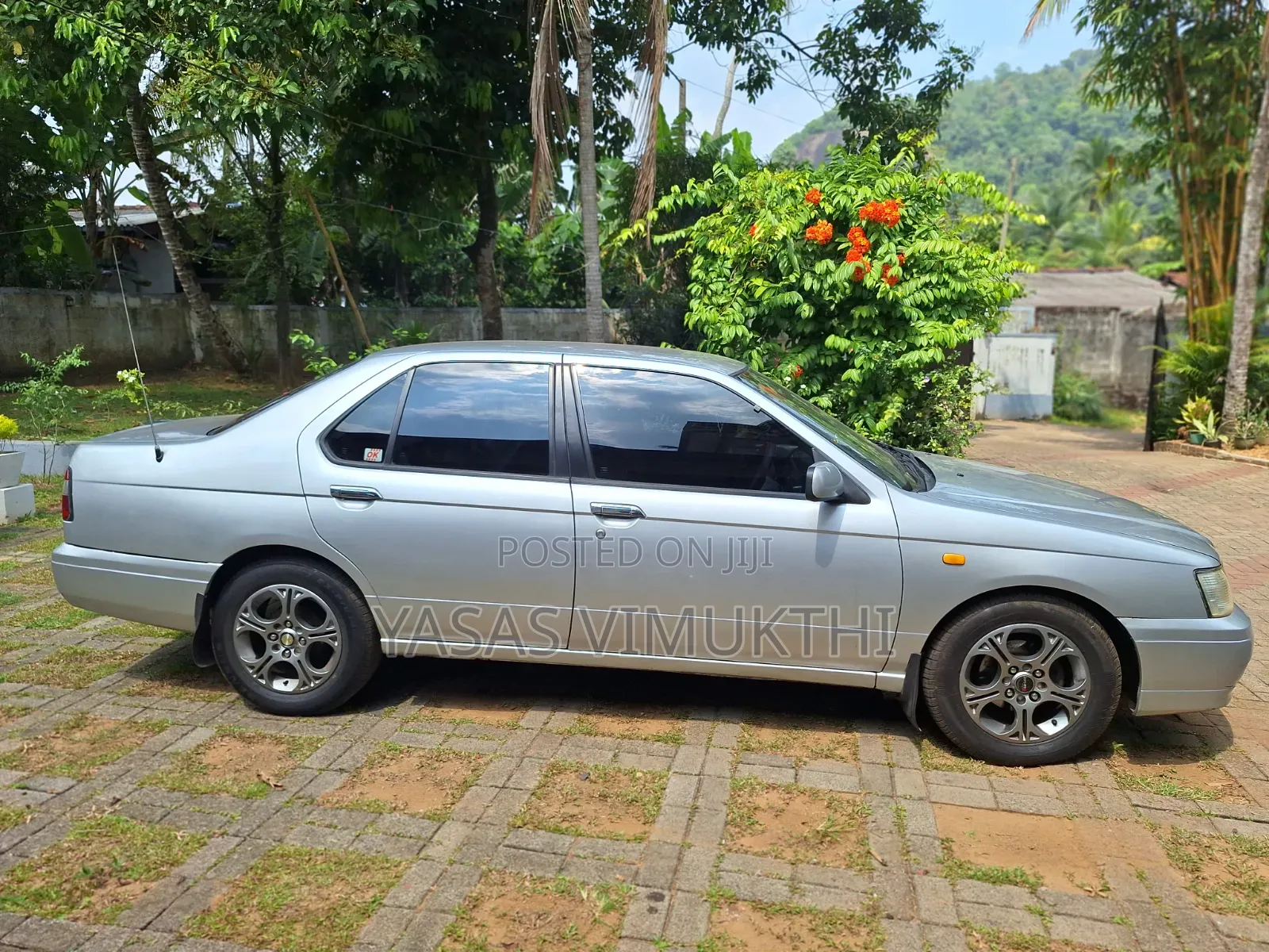 Nissan Bluebird 1998 Silver