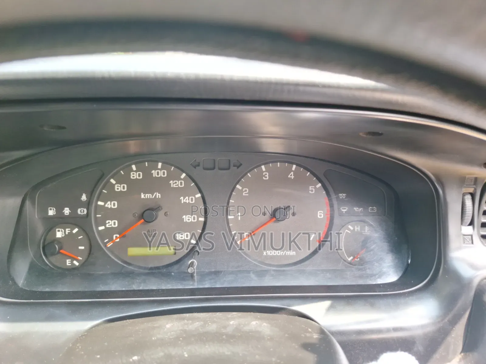 Nissan Bluebird 1998 Silver