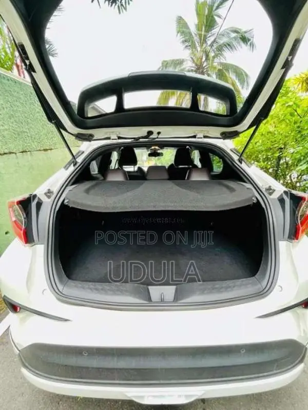 Toyota CHR 2018 SUV (Used)