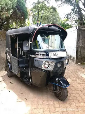 Bajaj RE 205 2015 Three Wheel (Used)