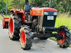 Kubota E KUBOTA 2024 Tractor (Used)