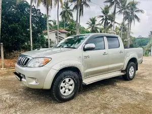 Toyota Hilux 2009 Pickup (Used)
