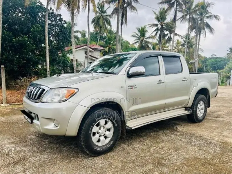 Toyota Hilux 2009 Pickup (Used)