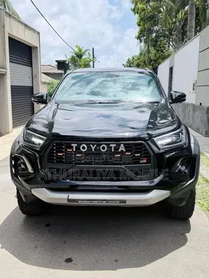 Toyota Hilux Revo Gr 2025 Pickup (Used)
