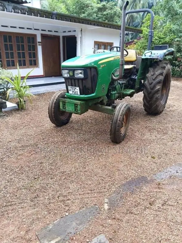 John-Deere 5047 2013 Tractor (Used)