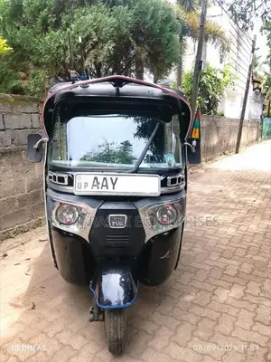 Bajaj RE 205 2015 Three Wheel (Used)