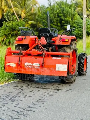 Kubota E KUBOTA 2024 Tractor (Used)