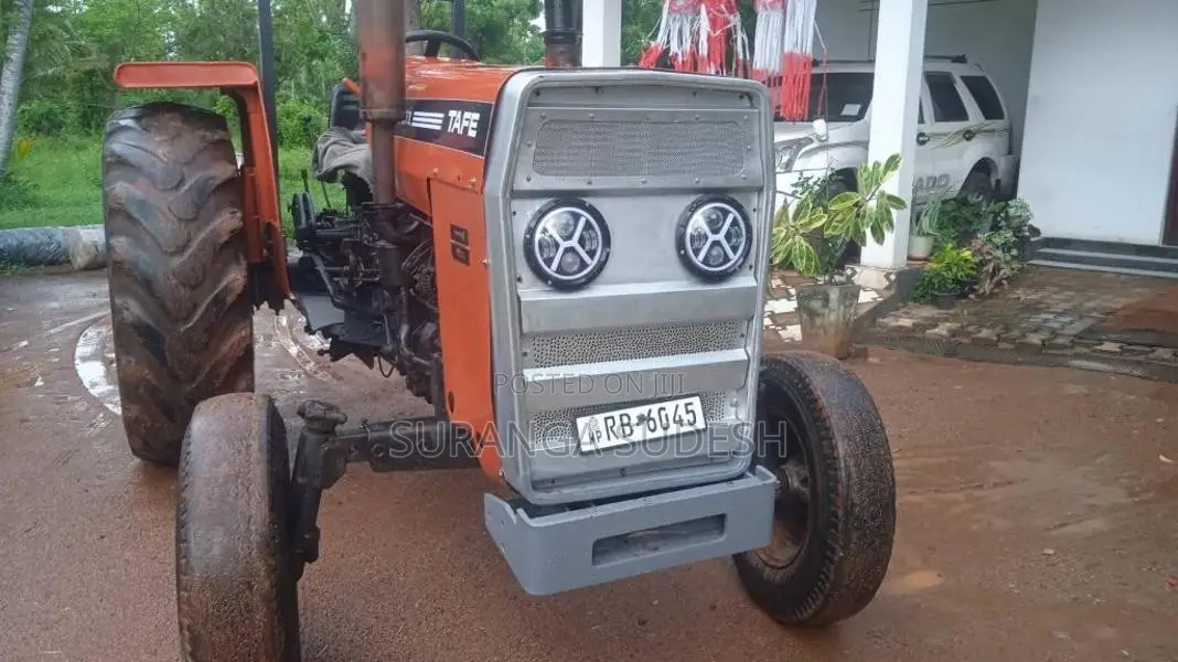 Kubota DL 2008 Tractor (Used)