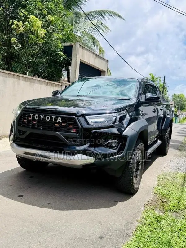 Toyota Hilux Revo Gr 2025 Pickup (Used)