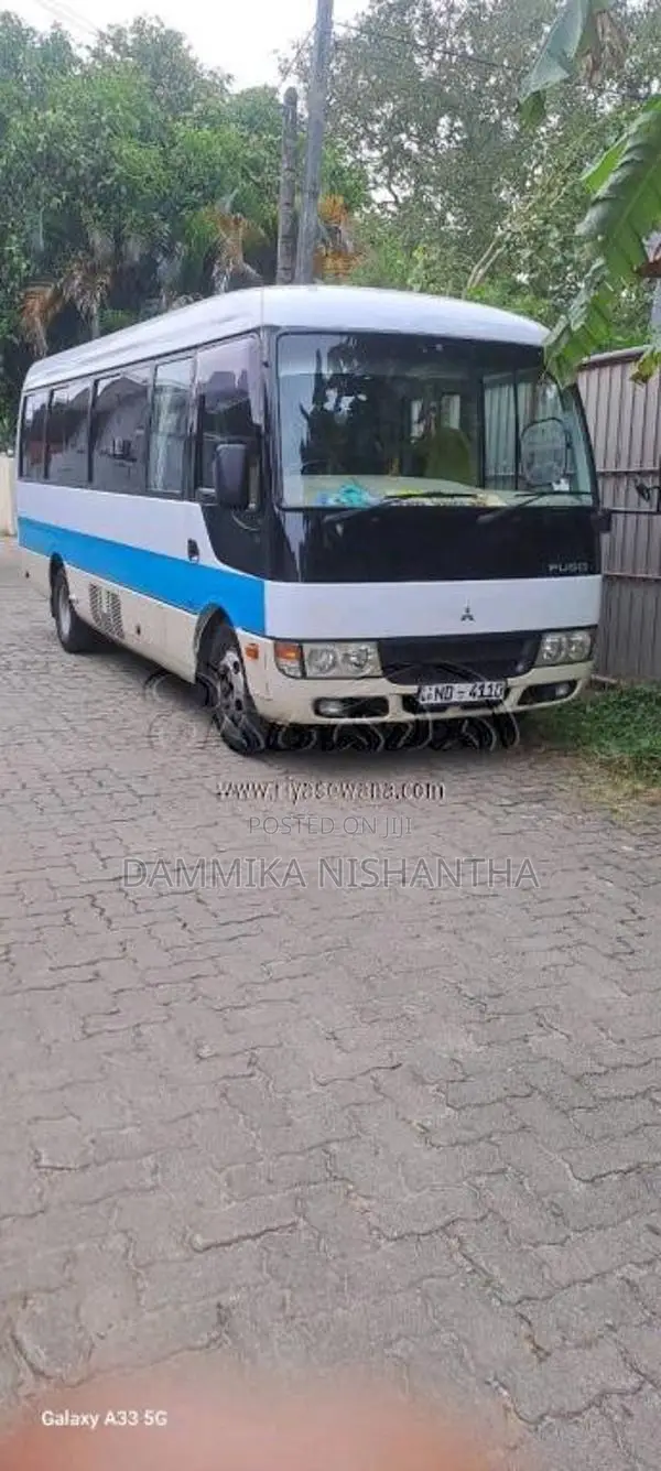 Mitsubishi Bola Rosa 2009 Bus (Used)