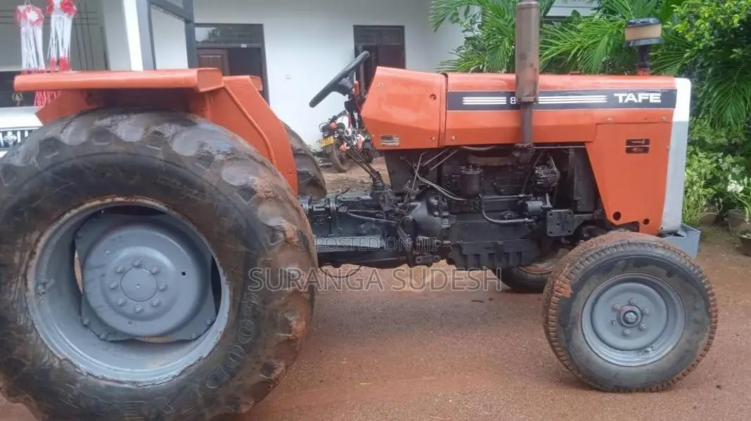 Kubota DL 2008 Tractor (Used)