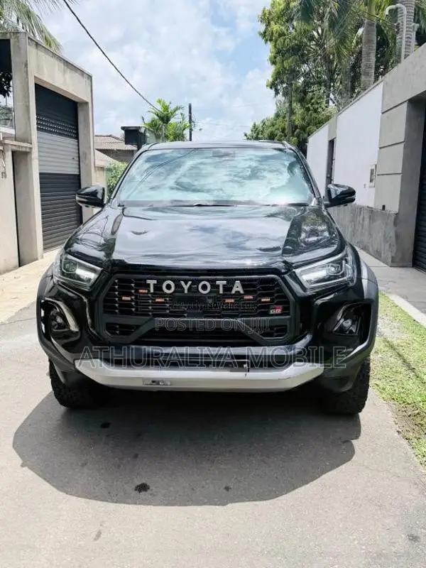 Toyota Hilux Revo Gr 2025 Pickup (Used)