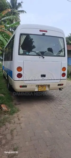 Mitsubishi Bola Rosa 2009 Bus (Used)