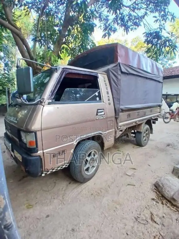 Mitsubishi L300 1979 Lorry (Used)