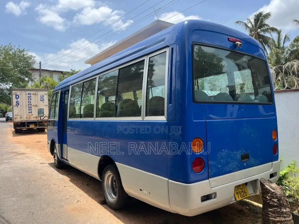 Mitsubishi Bola Rosa 2008 Bus (Used)