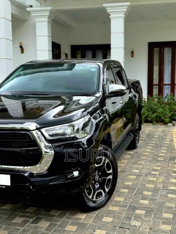 Toyota Hilux Revo 2 8 Thailand 2025 Pickup (Used)