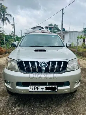 Toyota Hilux 2009 Pickup (Used)