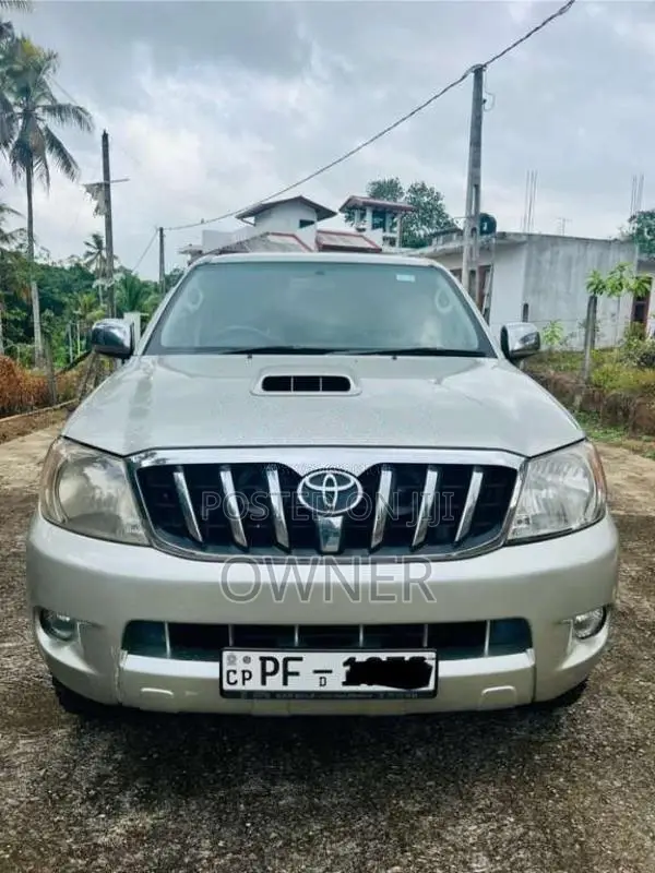 Toyota Hilux 2009 Pickup (Used)
